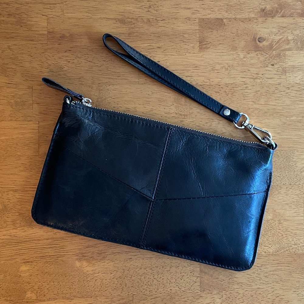 NWOT Black wristlet - Picture 1 of 6